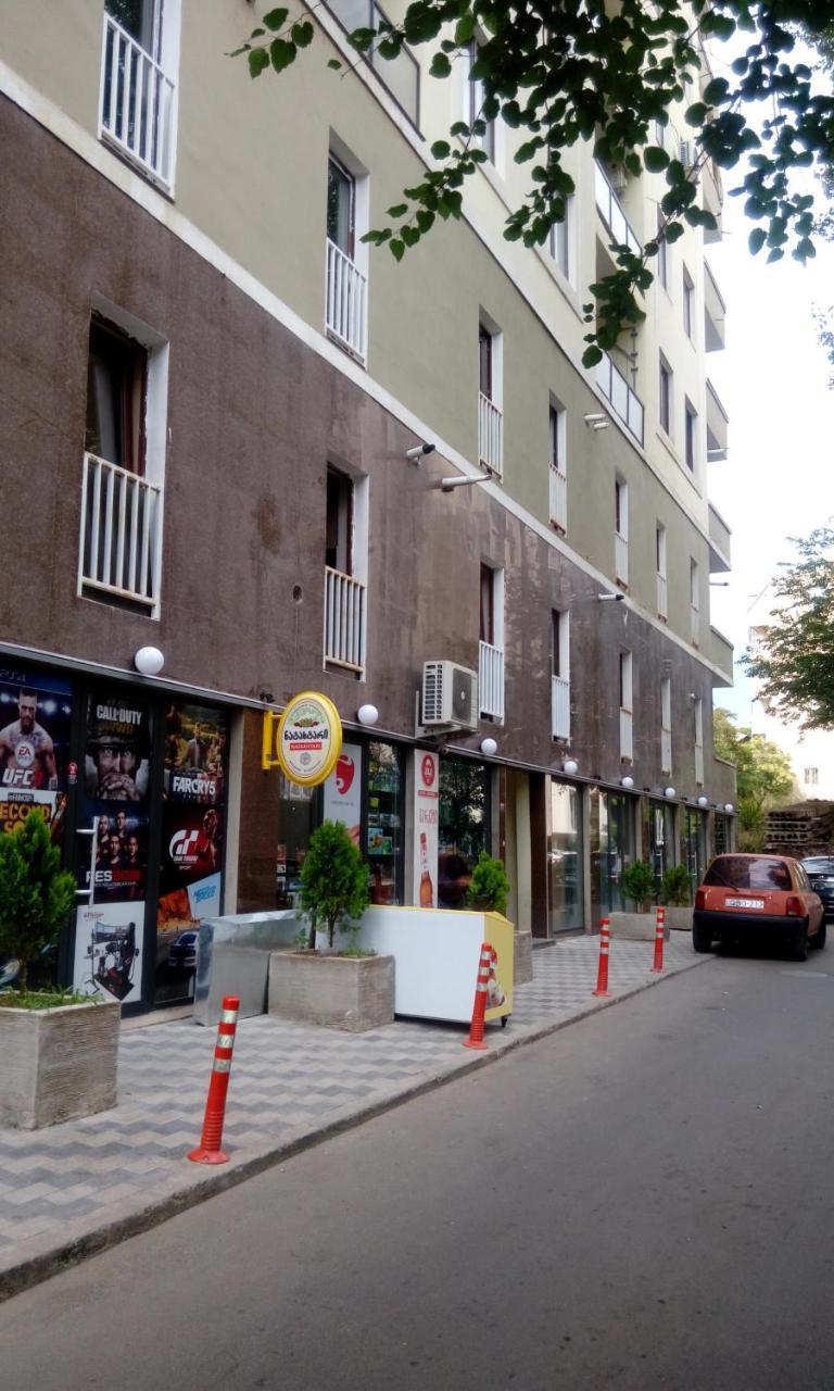 Vake-Saburtalo Hillside Apartment Tbilisi ภายนอก รูปภาพ